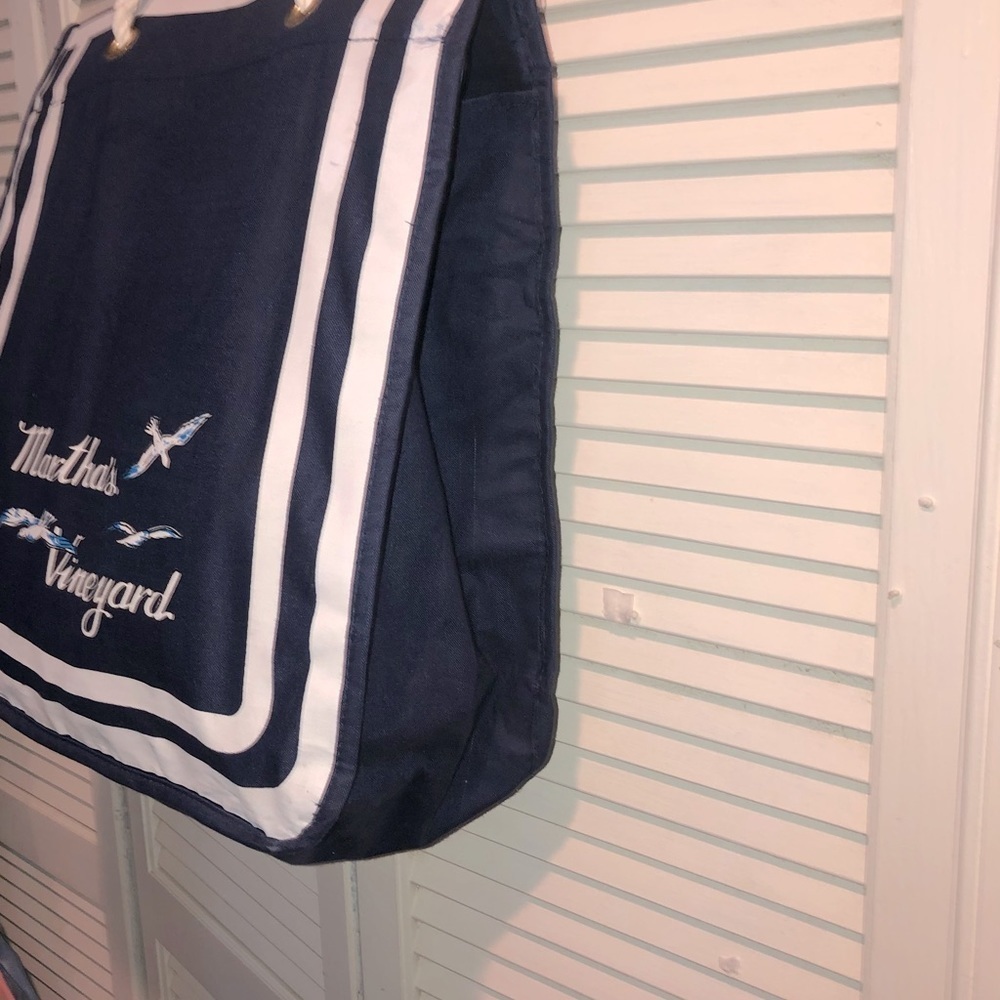 Martha’s Vineyard Tote Bag Navy Blue and White - Picture 2 of 7
